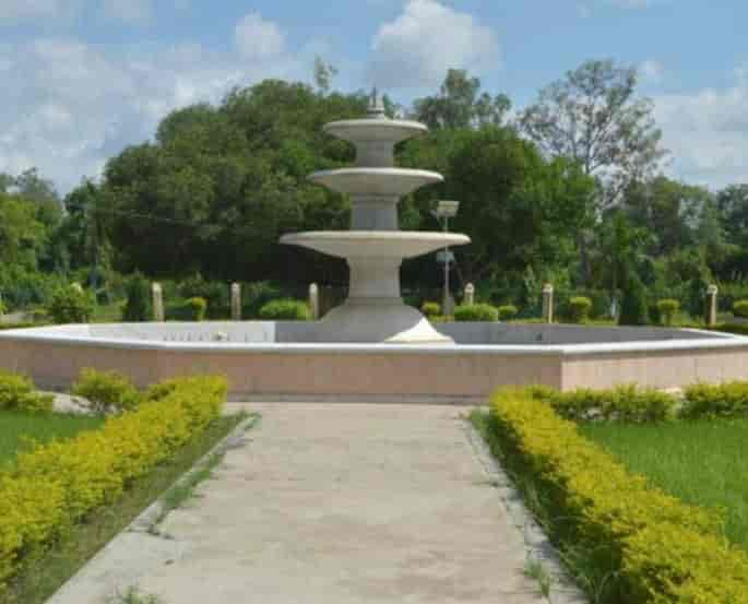 Company Bagh (Company Garden)